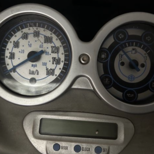 CUENTA KILOMETROS PIAGGIO BEVERLY 125